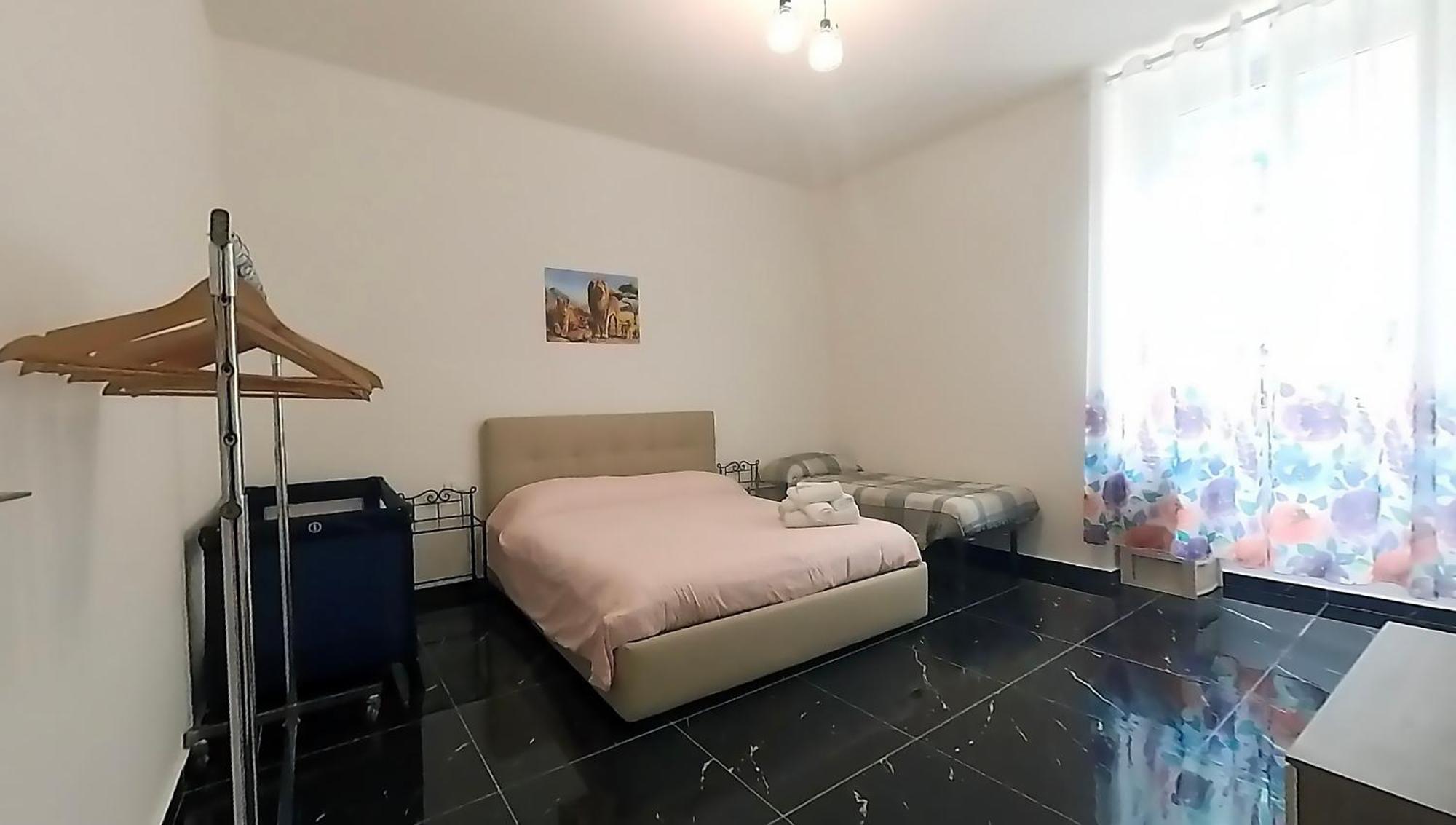 Tra Centro E Mare - Intero Appartamento Con Parcheggio Savona Buitenkant foto